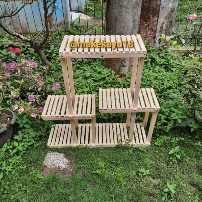 Rak tanaman minimalis kayu jati belanda