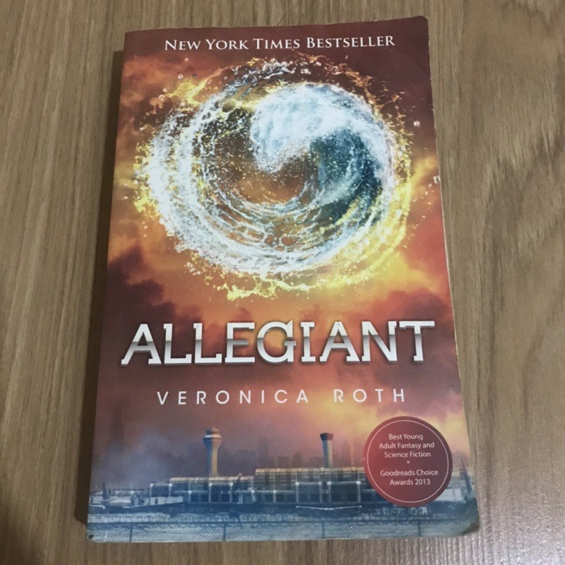 [INDONESIA] BUKU NOVEL TRILOGI DIVERGENT - DIVERGENT - INSURGENT - ALLEGIANT - VERONICA ROTH [ORIGINAL]