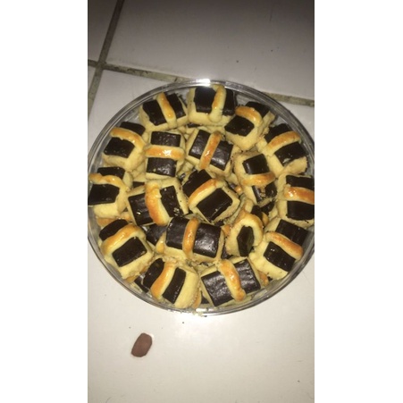 

STIK COKLAT KUE LEBARAN