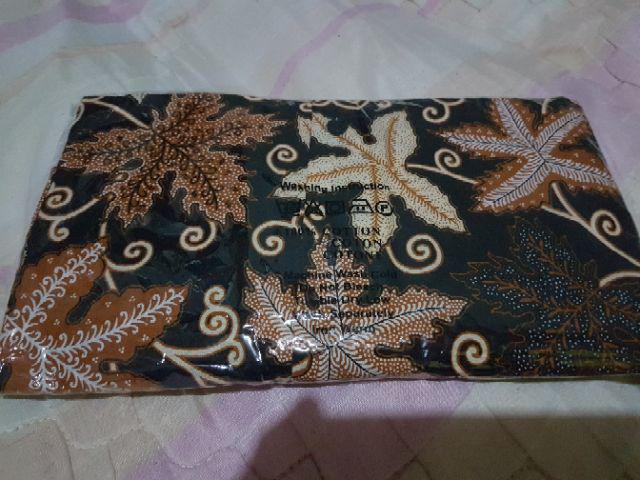 Baju Batik Pria / Kemeja Batik Pria / Baju Slimfit Lengan Panjang / Distro Luigi Batani Biru