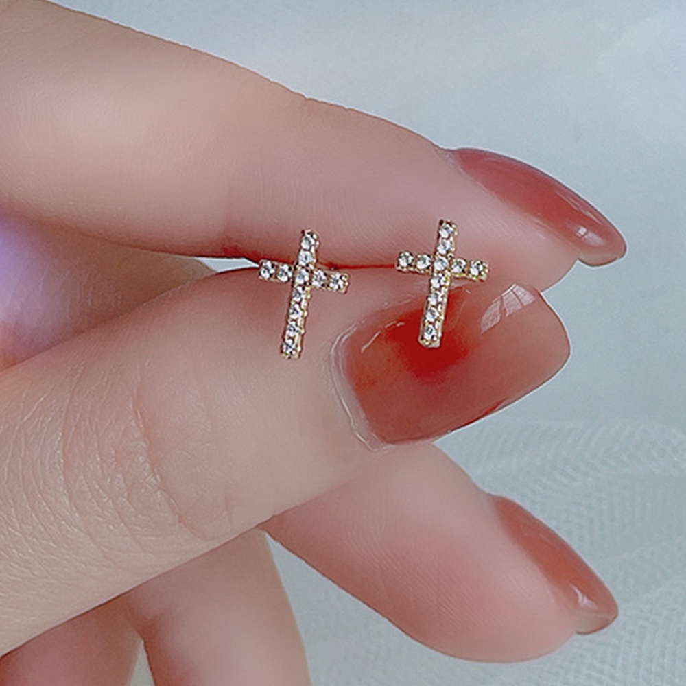 Anting Stud Desain Salib Aksen Kristal Warna Emas Untuk Wanita