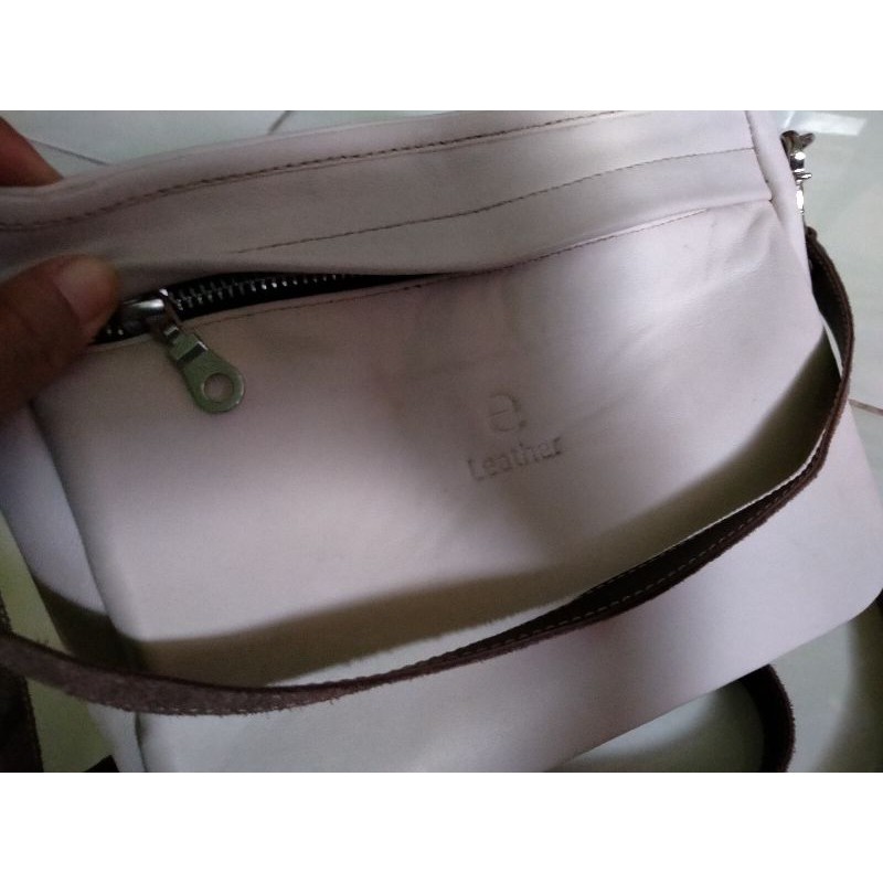 Tas kulit sapi asli Garut warna putih