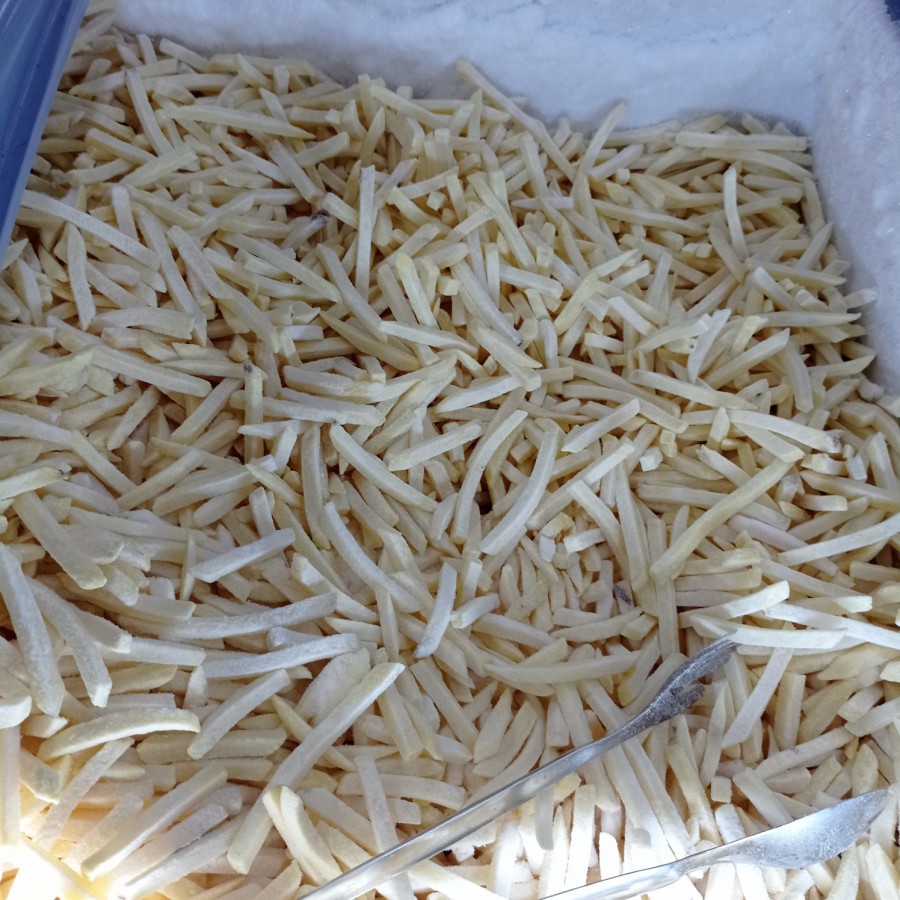 

FRENCH FRIES SHOESTRING PREMIUM CURAH /100GR FROZEN FOOD