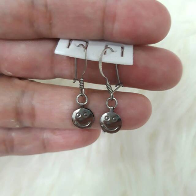 Anting Monel Kait Smile Tidak Berkarat