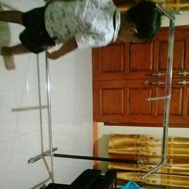 Gantungan Baju Model Gawangan Pipa Kotak