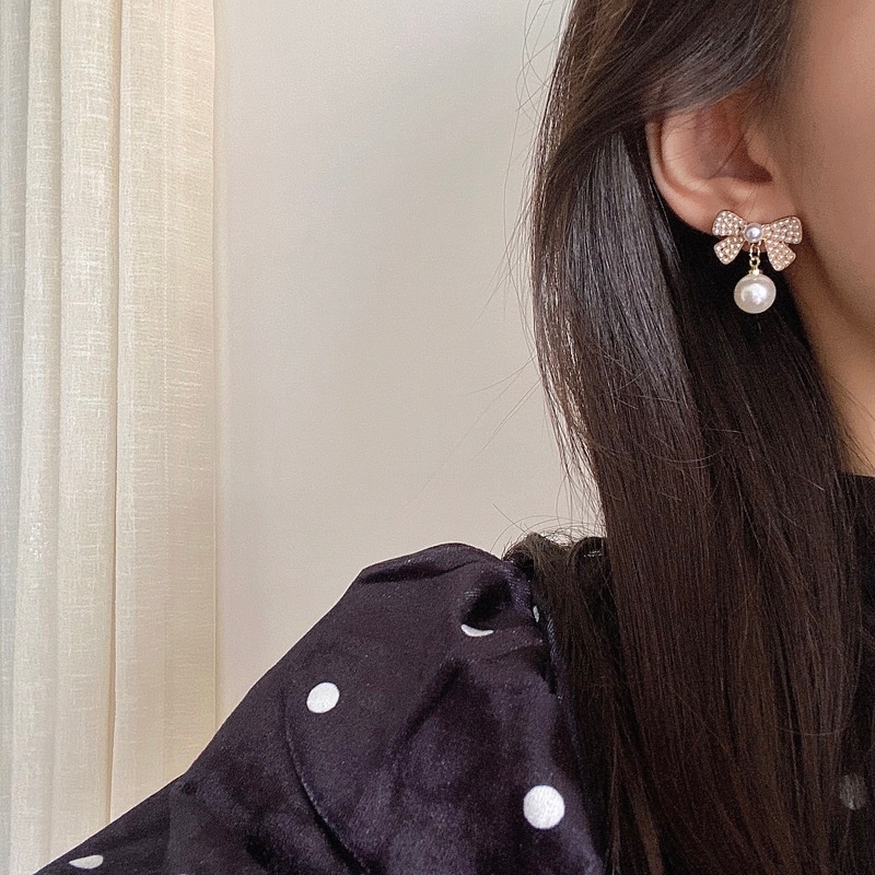 Anting Stud Desain Ikatan Simpul Aksen Mutiara Bahan S925 Gaya Korea Untuk Wanita