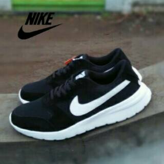 nike size 12 4e
