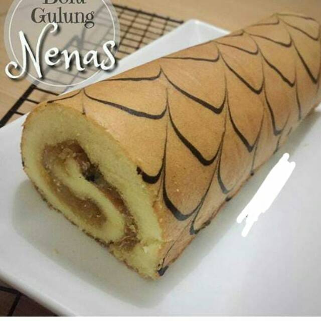 

BOLU GULUNG NENAS