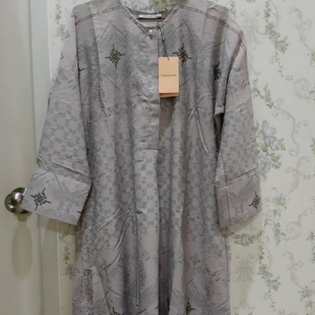 Segara grey Brand Ria Miranda