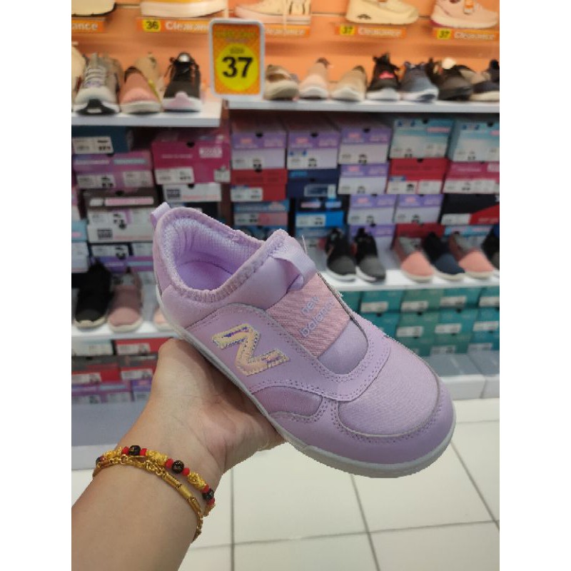 NEW BALANCE SLIP ON KIDS