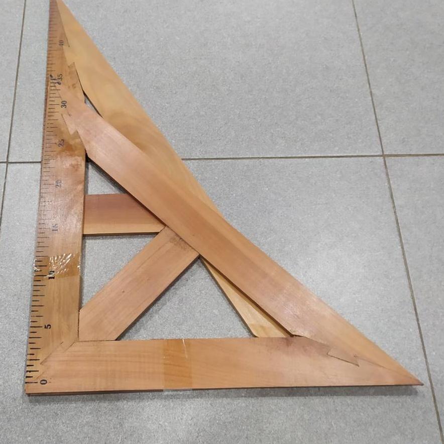 

Segera Pilih Penggaris Kayu Segitiga Papan Tulis 1 Set