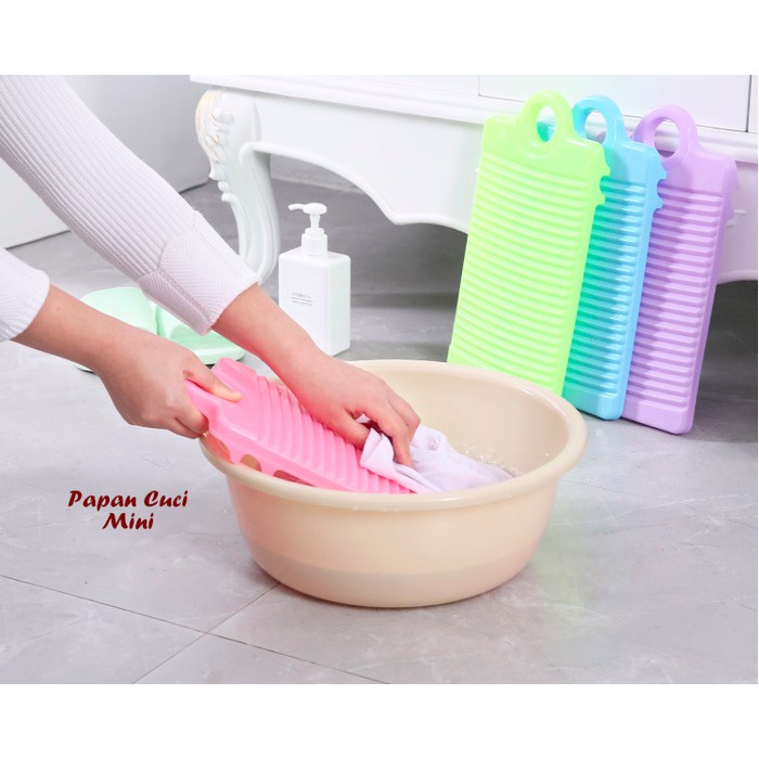 Papan Cuci Baju Plastik Anti Slip Wash Board Penggilas Laundry Travel