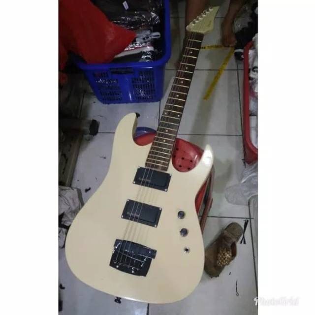 Gitar listrik elektik melodi fender