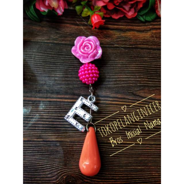Hijab Bros Nama Mawar Berry /Bross Dagu Huruf Inisial Custom bisa Request di Tokopelanginicer