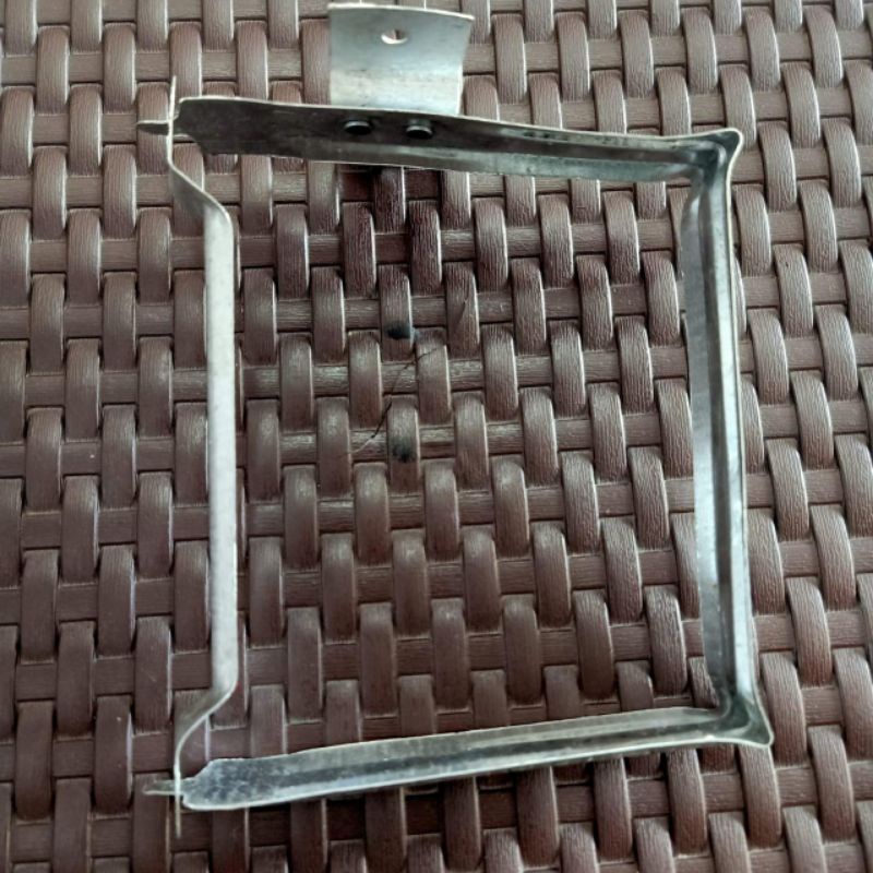 gantungan cantolan talang kotak