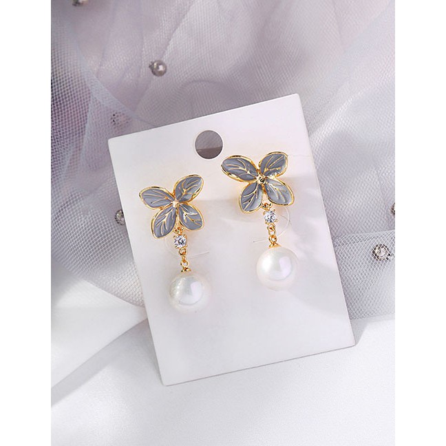 LRC Anting Tusuk Fashion  Pearl Diamond Flower Earrings D69558