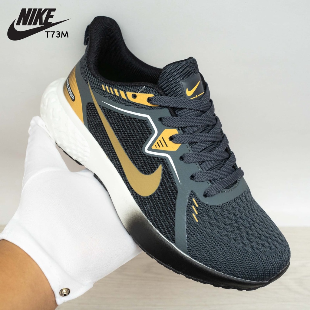 SEPATU COWOK NK  ZOOM X T73M