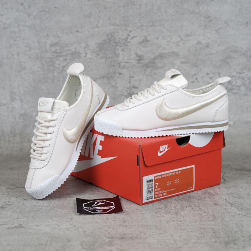 Sepatu Classic Cortez 72 SL Oatmeal