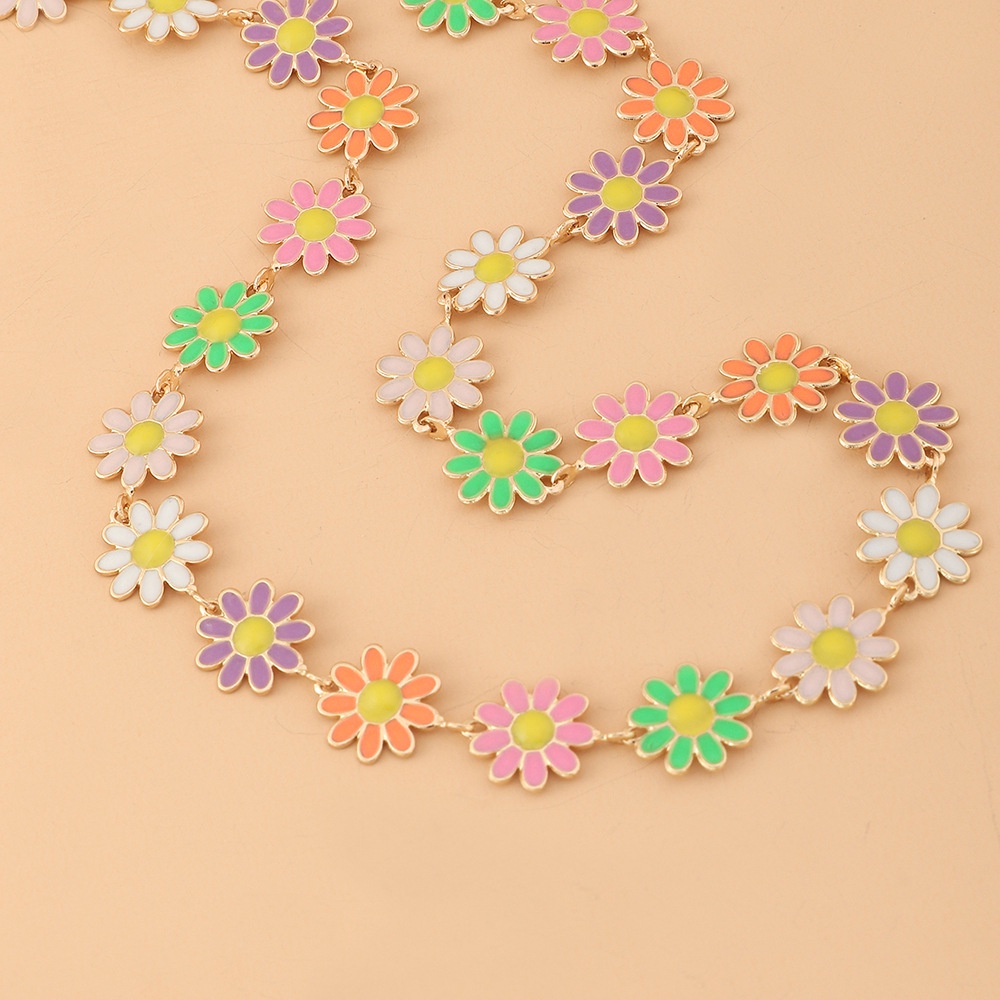 Kalung Rantai Desain Bunga daisy Kecil Untuk Wanita