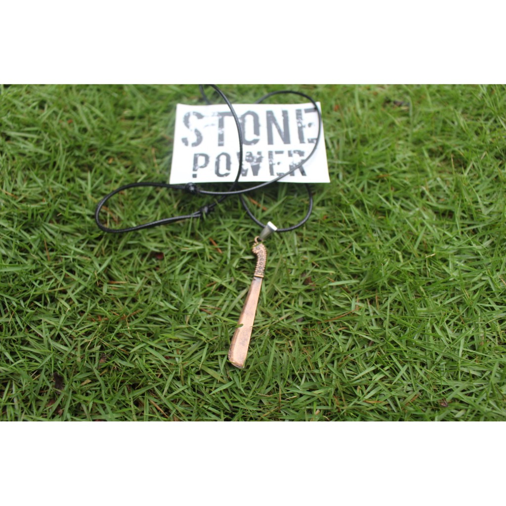 Kalung Tali Pria Bandul Pedang Golok Merah Anti Karat Stainless Kalung Anti Air Kalung Gaya Pria