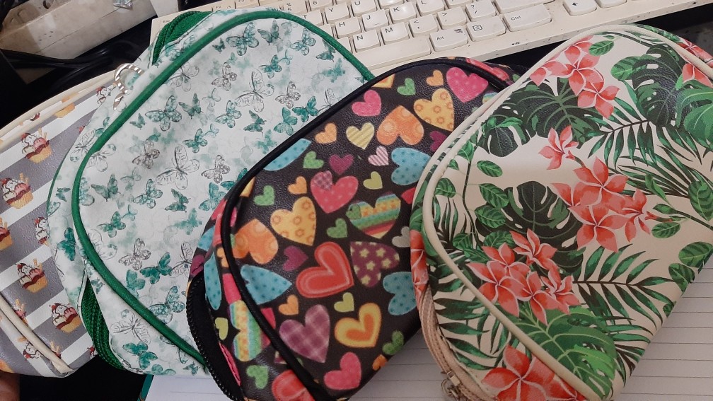 Paket Random Pouch Oil Bag Sekat Ready Motif Random Termurah