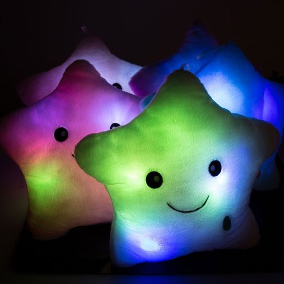 Boneka LED Bantal Nyala Mainan Import Bintang / Bantal Tidur / Hiasan Kamar Bahan Halus Dan Lembut Standar SNI