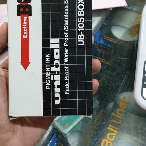 

➢ Pena boxy Uniball 105 0.5 ❊