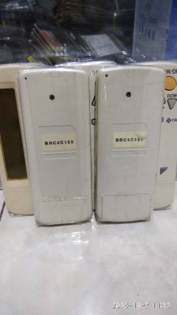 REMOTE REMOT AC DAIKIN KASET BRC4C153 BRC4C151 ORIGINAL ASLI BEKAS