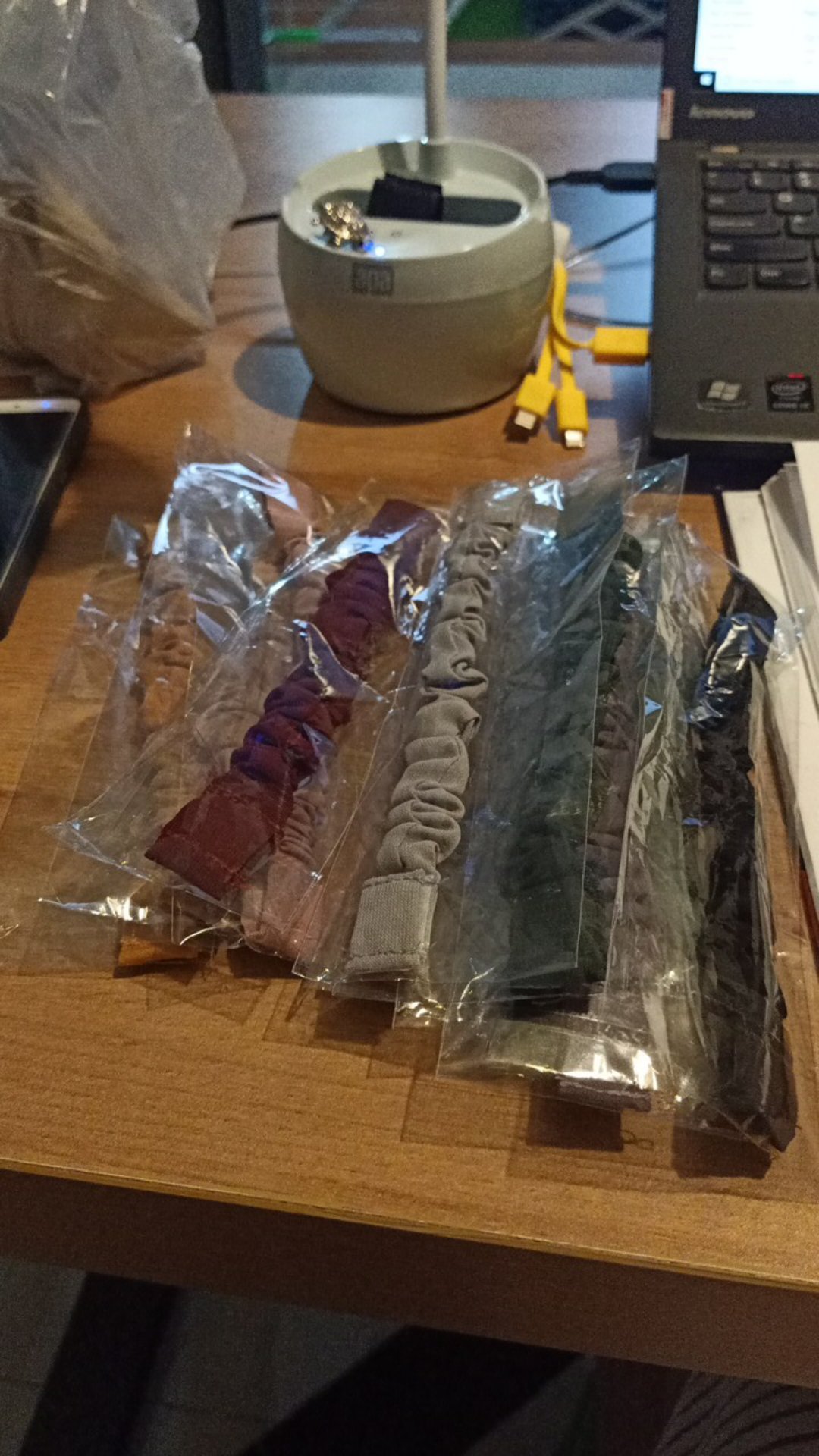 Konektor Hijab / Tali Masker Hijab / Penghubung Hijab Lusinan