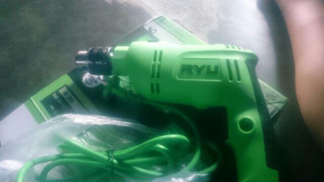 Ryu Impact Drill Mesin Bor Tangan Untuk Besi Kayu Tembok Bolak Balik 13 Mm Free Carbon Brush 1 Set