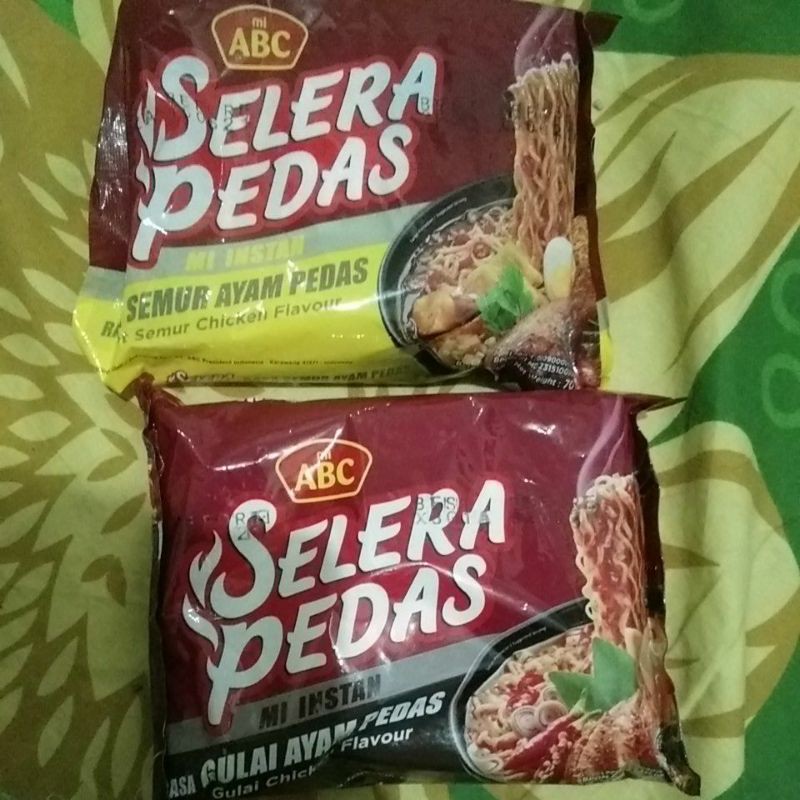 

Mie ABC selera pedas gulai ayam / semur ayam pedas