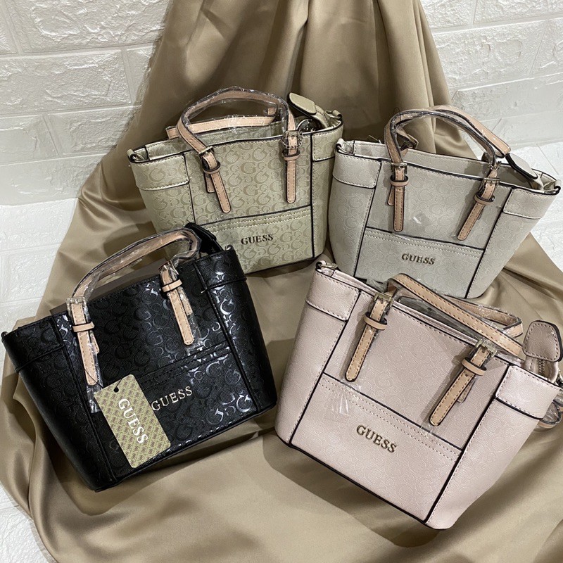 GuessDelaney Hologram Mini Original Store / GB009