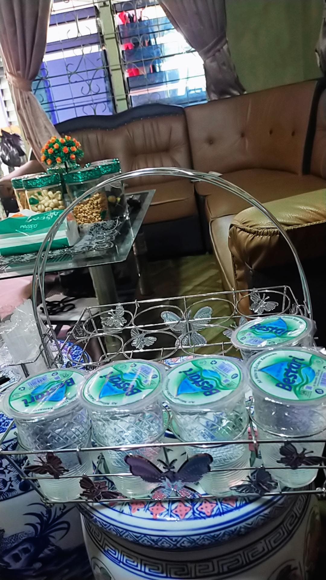 Keranjang Air Mineral Rak Gelas Minum Aqua Tempat Cangkir Kupu Rak Cangkir Mug Rack
