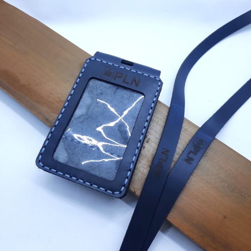 

Id card kulit name tag kulit lipat biru navy