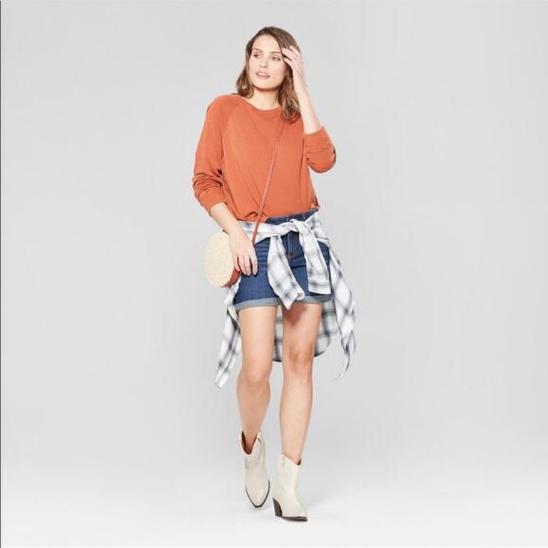 Universal thread sweatshirt