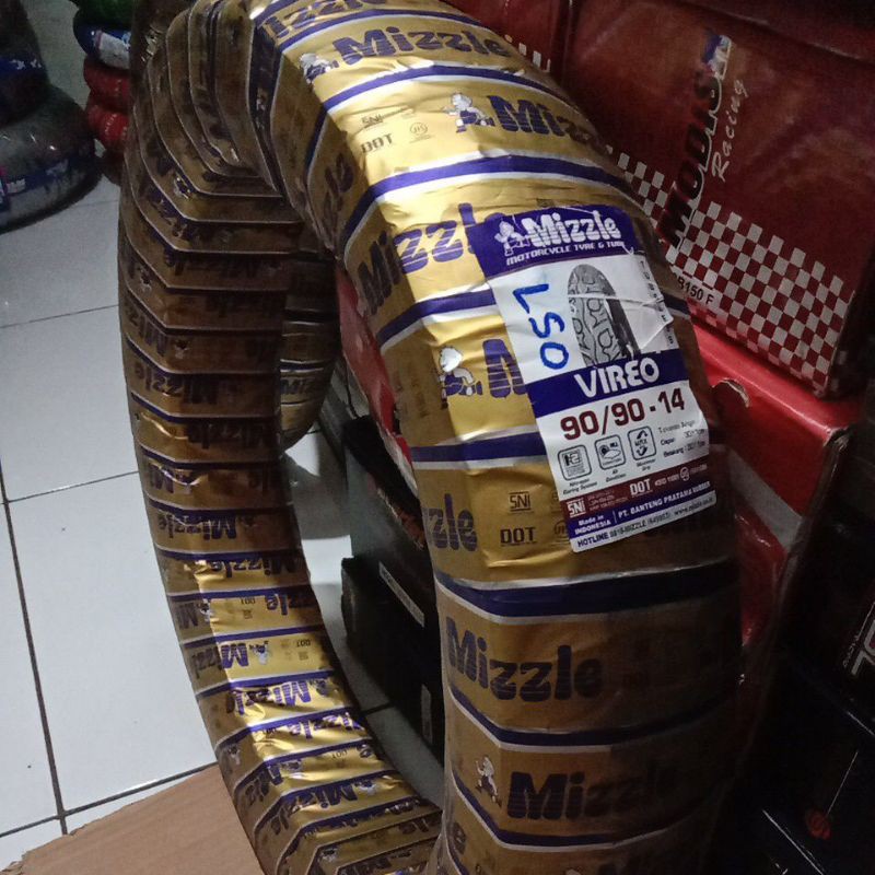 BAN BELAKANG HONDA BEAT 90 /90-14 TUBLES MEREK MIZZLE