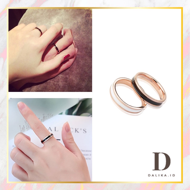 Cincin Couple Wanita Aksen Garis Hitam Tengah Cincin Titanium Pria Wanita Korea Silver Dalika