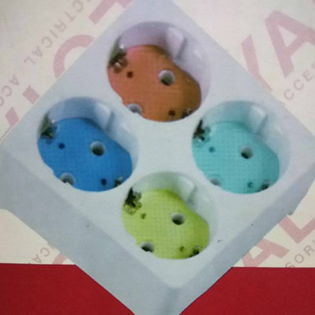 Stop kontak 4 lubang