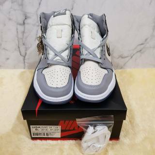  SEPATU  NIKE  AIR JORDAN 1 MID X DIOR  WOLF GREY PREMIUM 