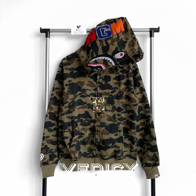 jaket bape camo