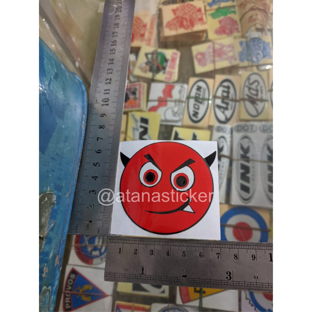 Stiker Cutting Emoji Devil Setan 6,5x7cm Nyala Reflective Scotlite Fosfor