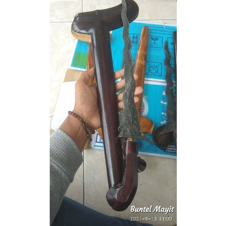 Keris Buntel Mayit
