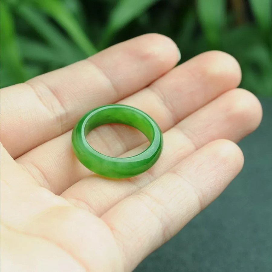Cincin Giok Jadeite Natural Berserat