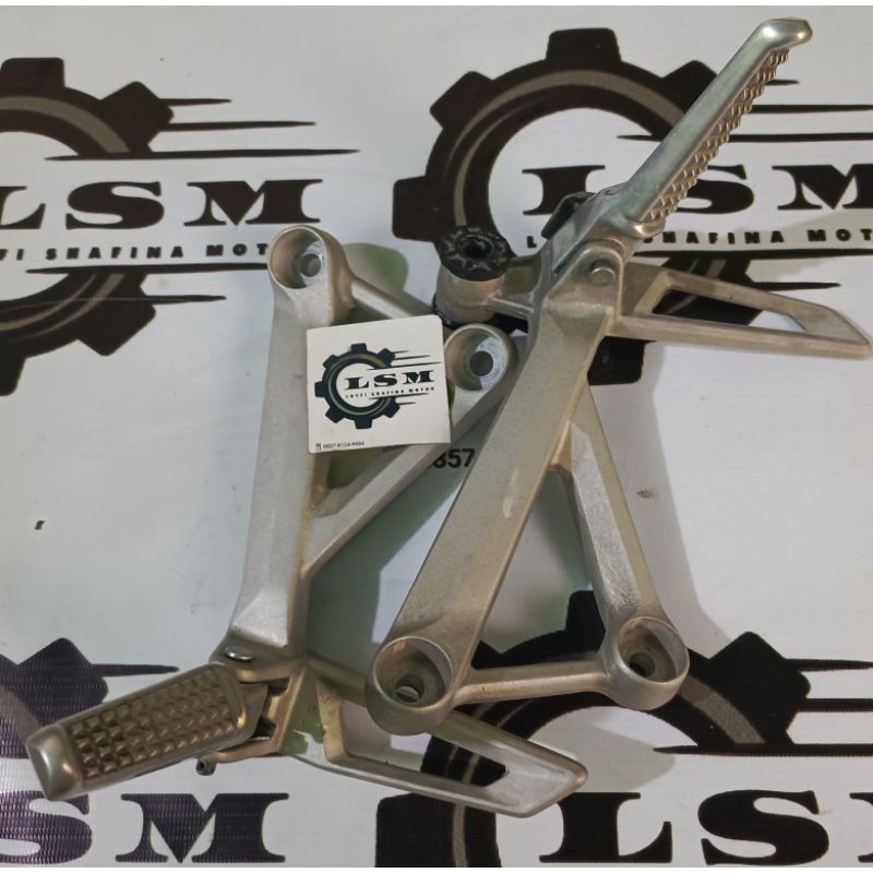 Footstep postep Belakang Set CB 150 R original