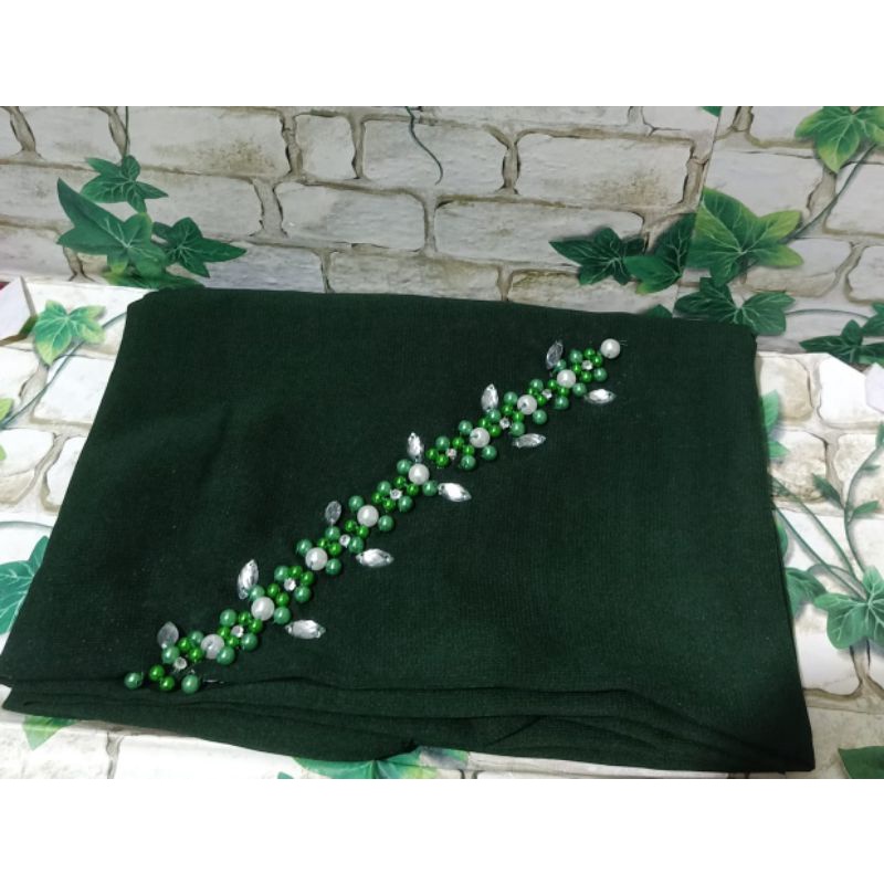 SEGIEMPAT PAYET BANDO BELLA/HIJAB BANDO MUTIARA/KERUDUNG PAYET BELLA SQUERE-Hijau botol