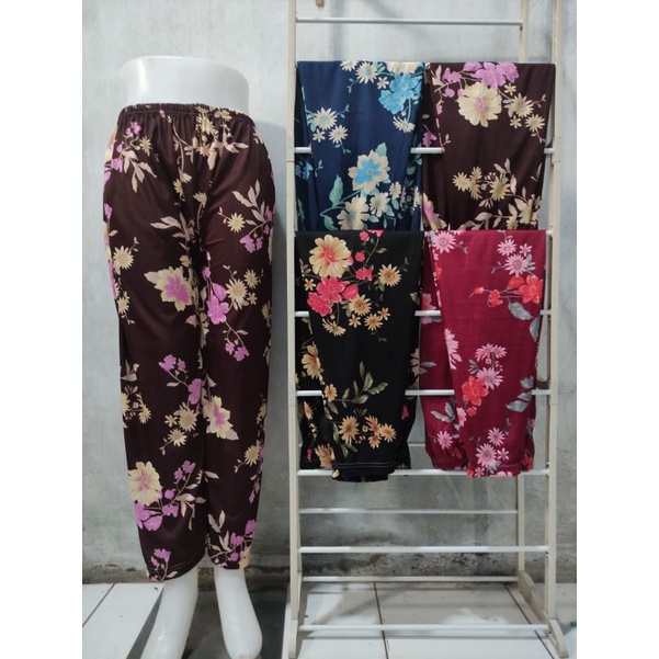 Celana shot panjang wanita motif random/celamis celana daleman gamis dan rok/celana sehari hari