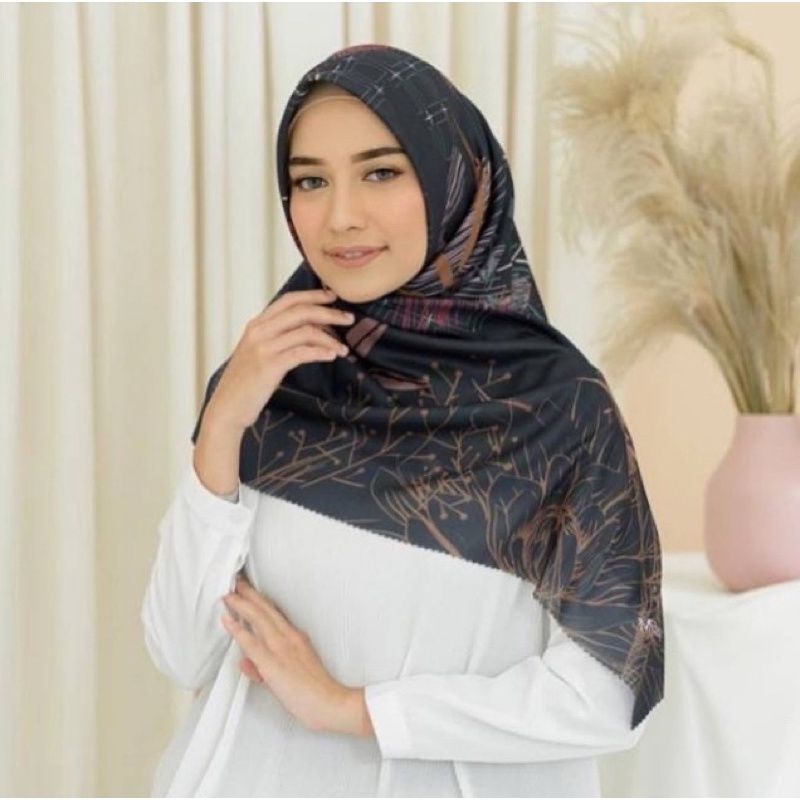 Hanifah Hijab Voal Segiempat Laser Cut HS 105