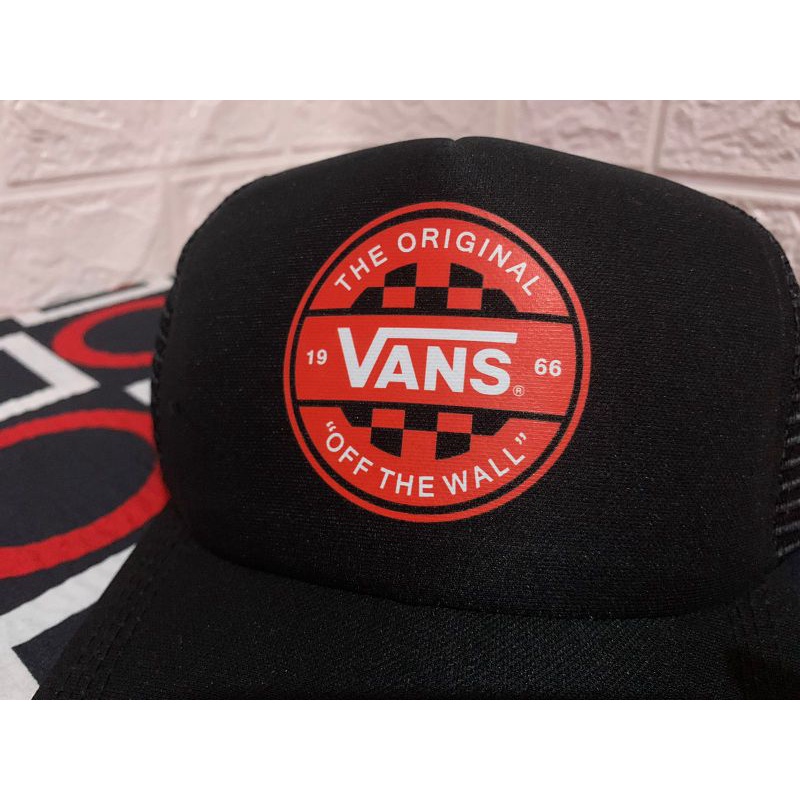 Topi vans