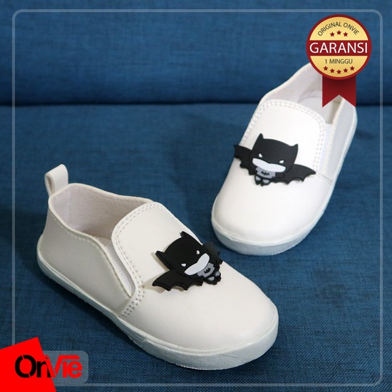 Sepatu Slip On Anak Laki-Laki Hitam Putih Karakter Superhero Batman Karet 3D | Sepatu Sekolah Anak Onvie