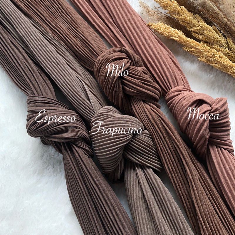 HIJAB PASHMINA PLISKET LIDI PREMIUM MATT CERUTY BABY DOLL BABYDOLL 180 x 75 Cm-Fraphucino